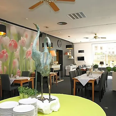 Hotell Pflug 3*