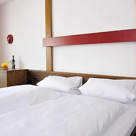 Pflug Hotel 3*